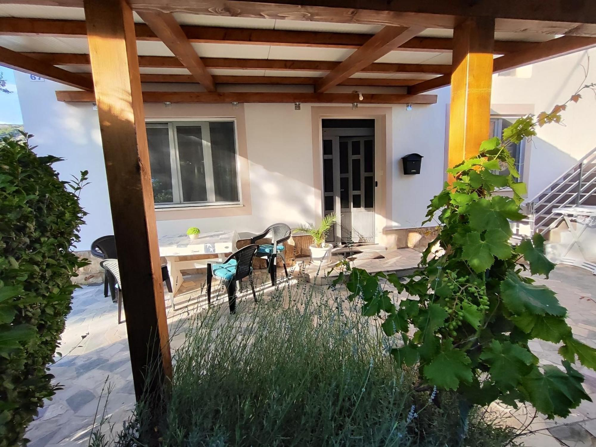 Apartman Daniel With Free Parking Mundanije Exterior photo