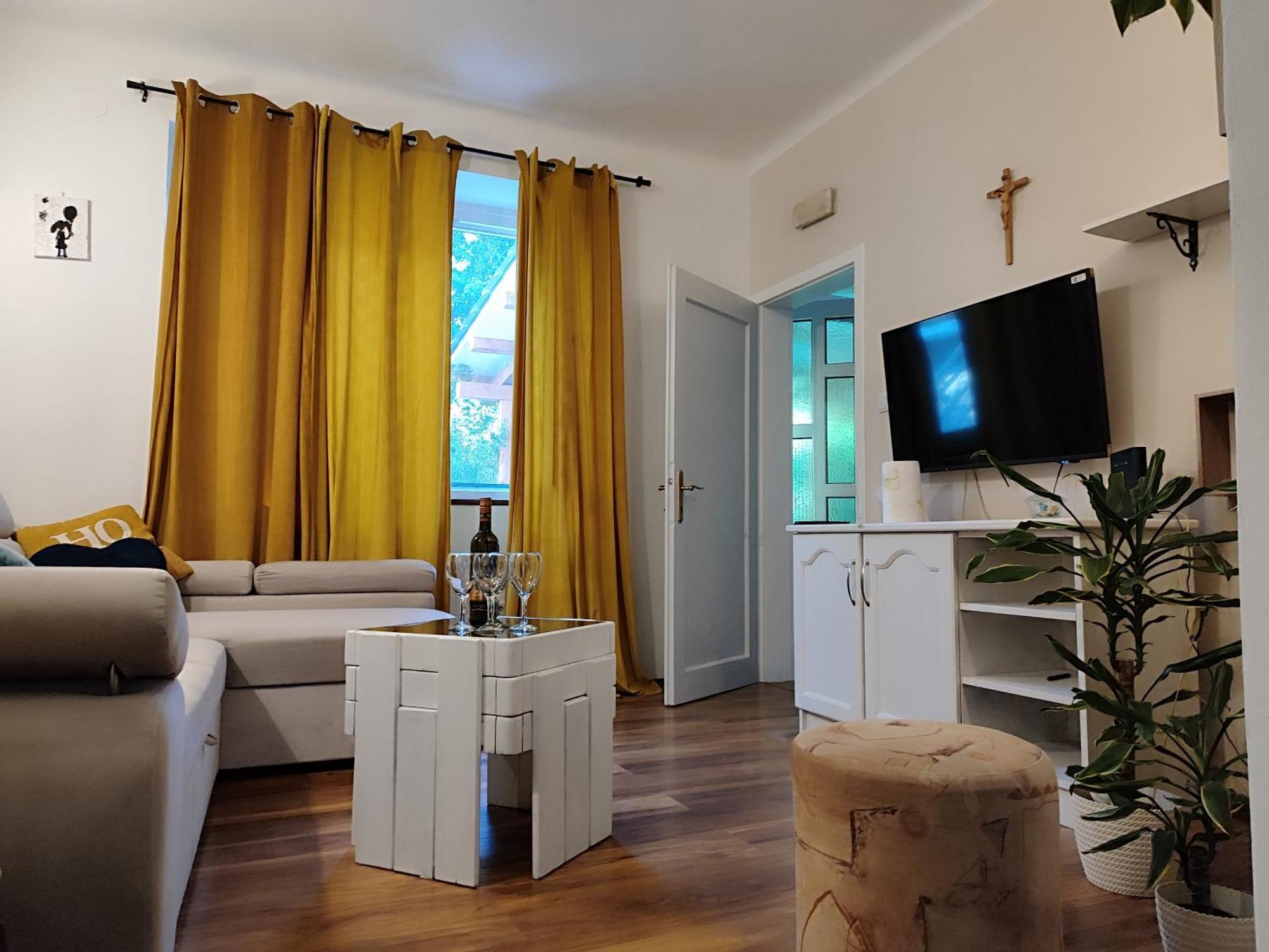 Apartman Daniel With Free Parking Mundanije Exterior photo