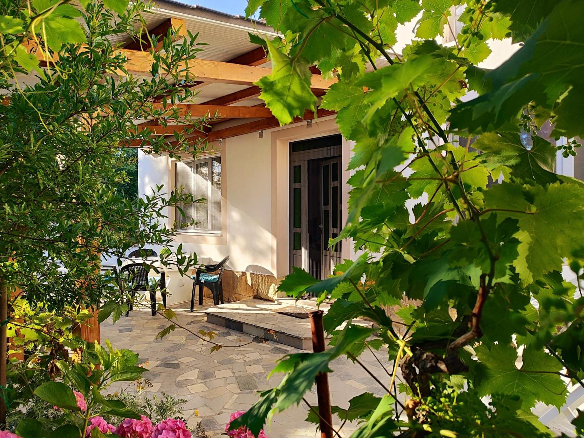 Apartman Daniel With Free Parking Mundanije Exterior photo