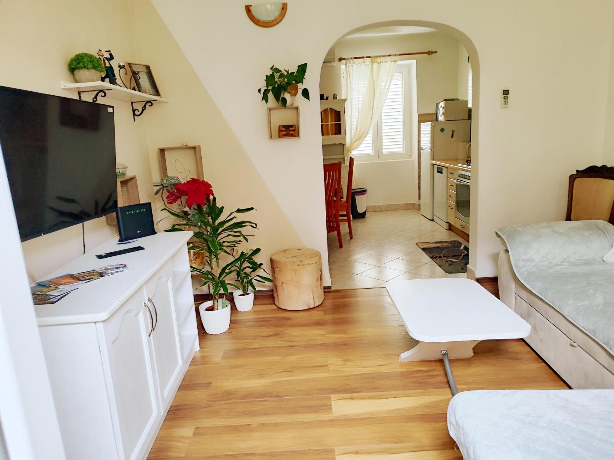 Apartman Daniel With Free Parking Mundanije Exterior photo